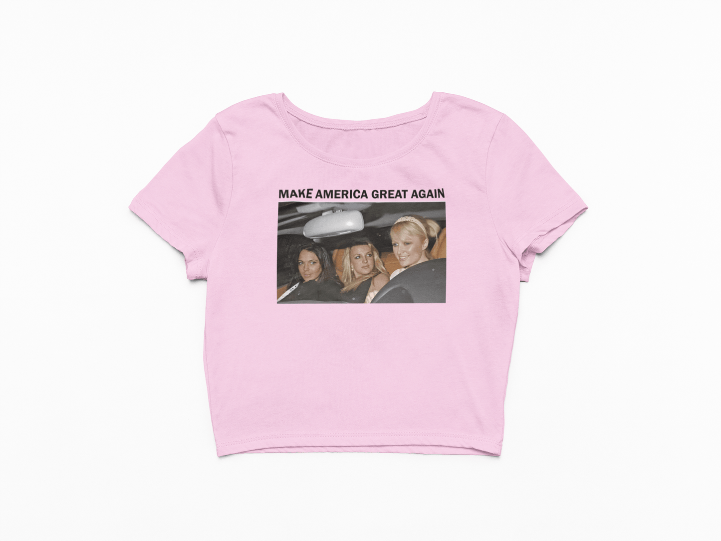 Crop Top s fotkou a nápisem Make America Great Again Crop