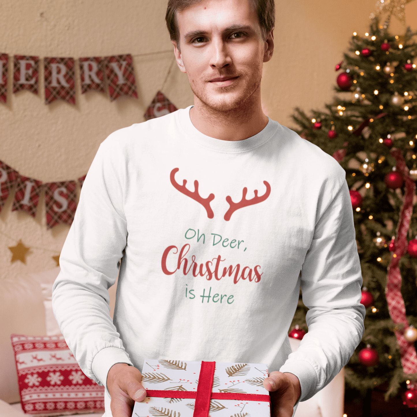 Oh Deer, Christmas Is Here – Vánoční Tričko pro sváteční Pohodu