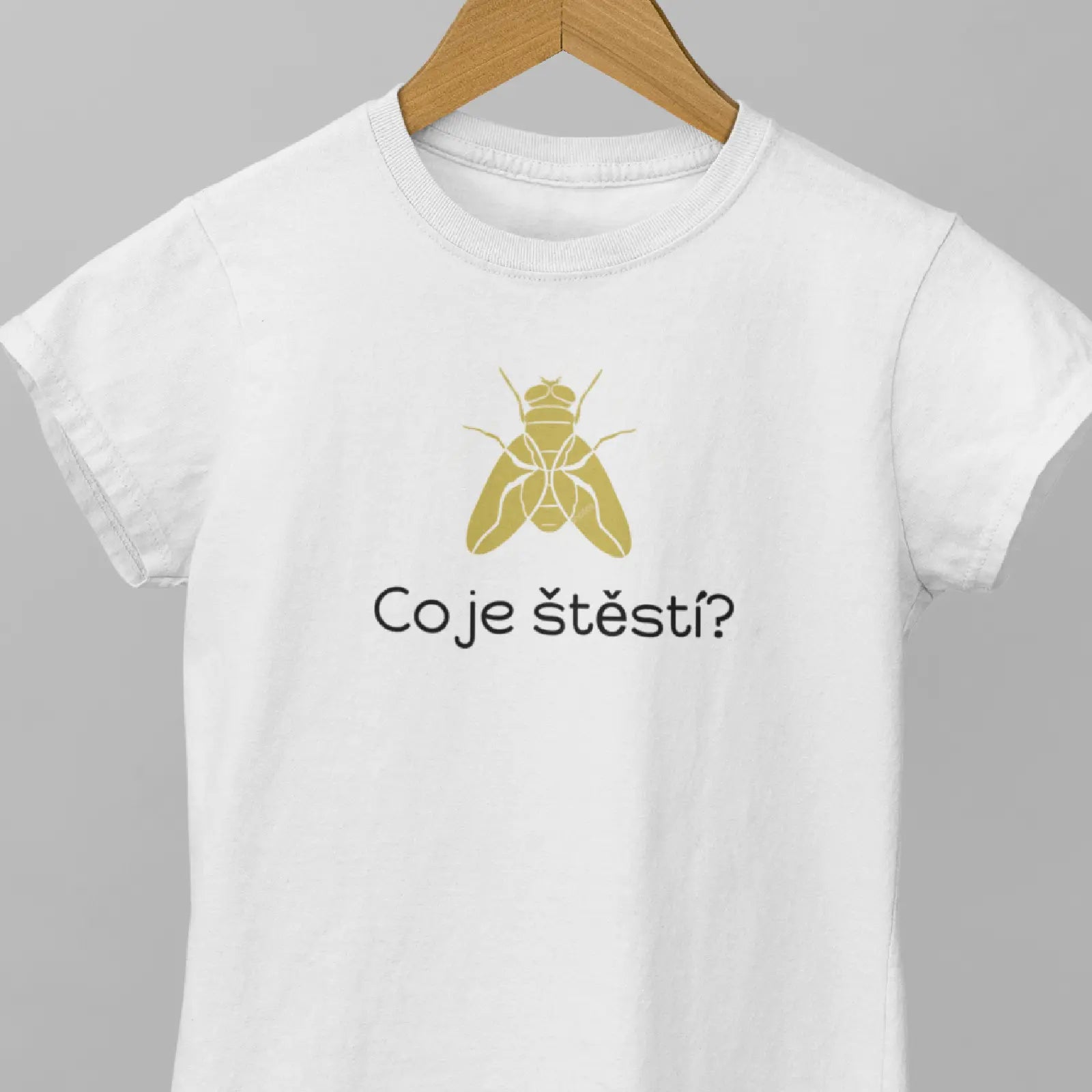 Bílé tričko s muškou a nápisem Co je štěstí? Dámské