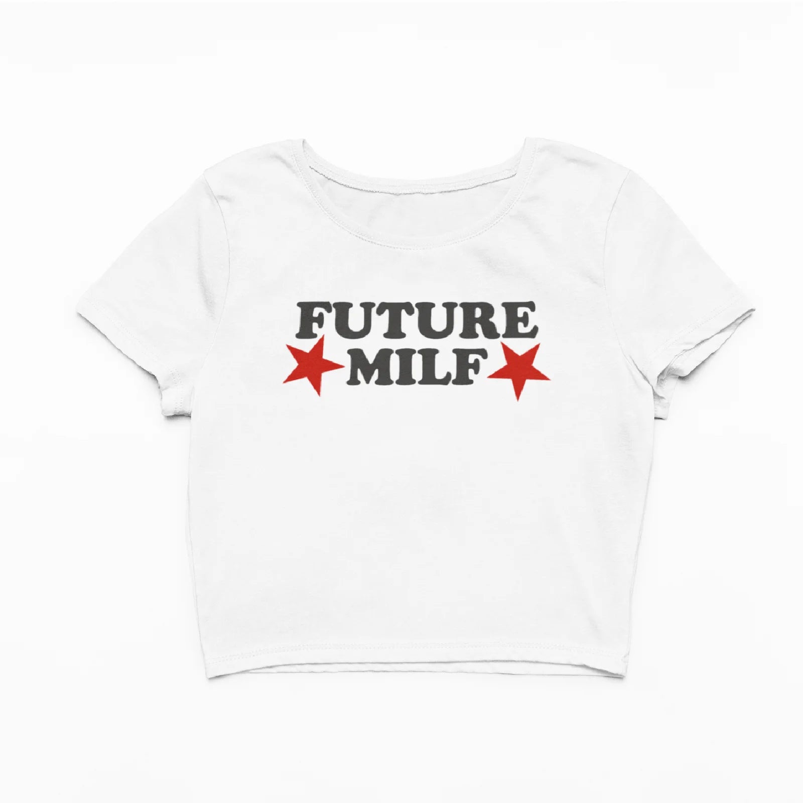 Bílý crop top s nápisem future milf a červenými hvězdami