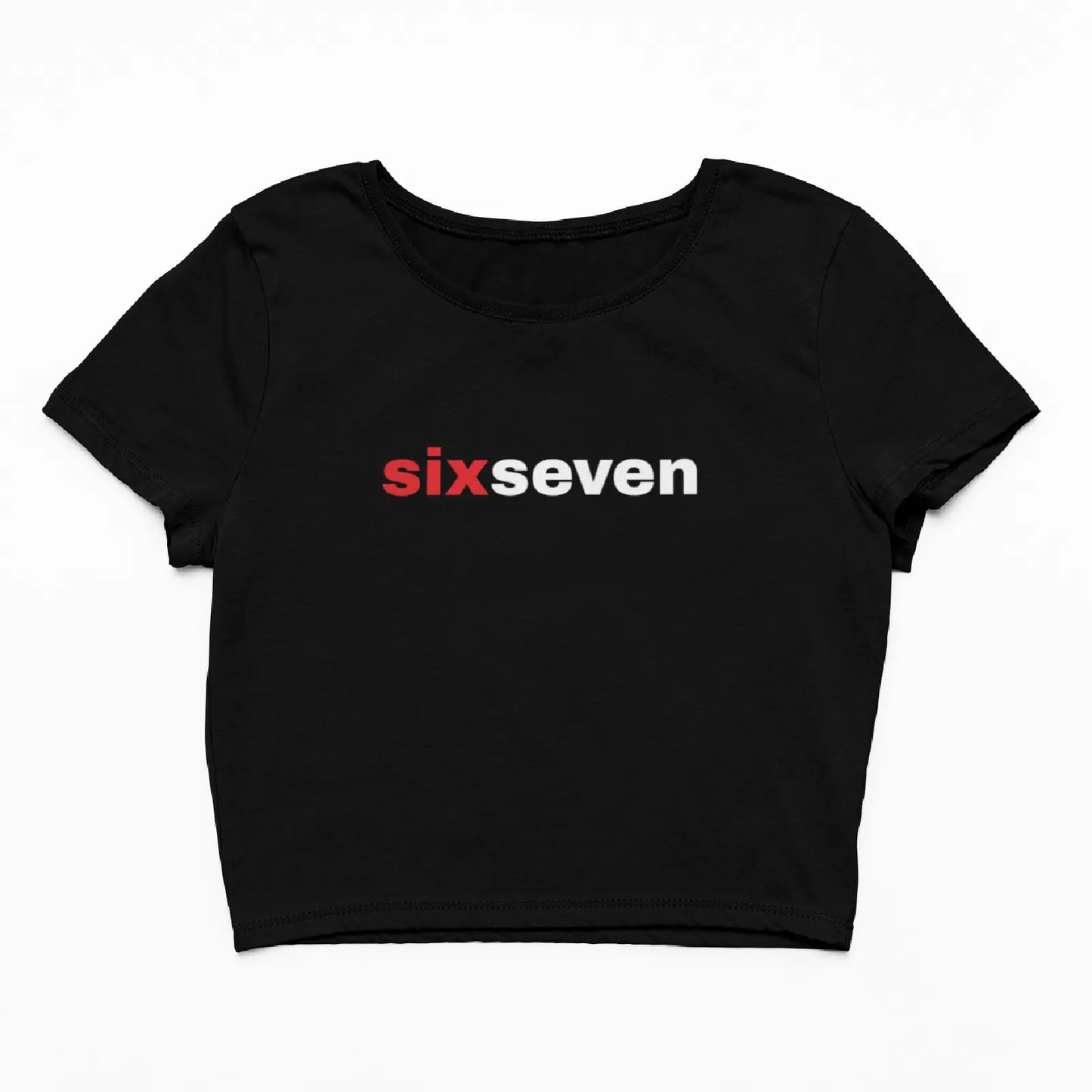 Černý crop top s nápisem six seven
