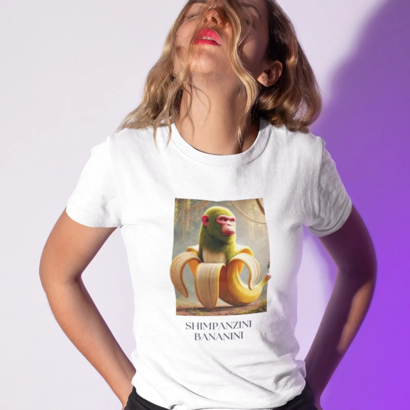 holka v černém tričku s Italian Brainrot - Shimpanzini Bananini