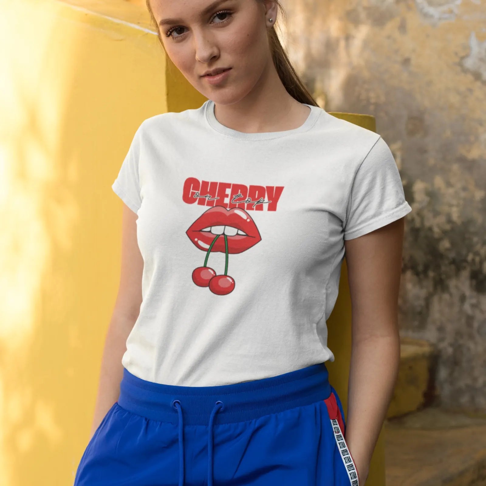 Holka v bílém tričku s třešněmi - Cherry on top