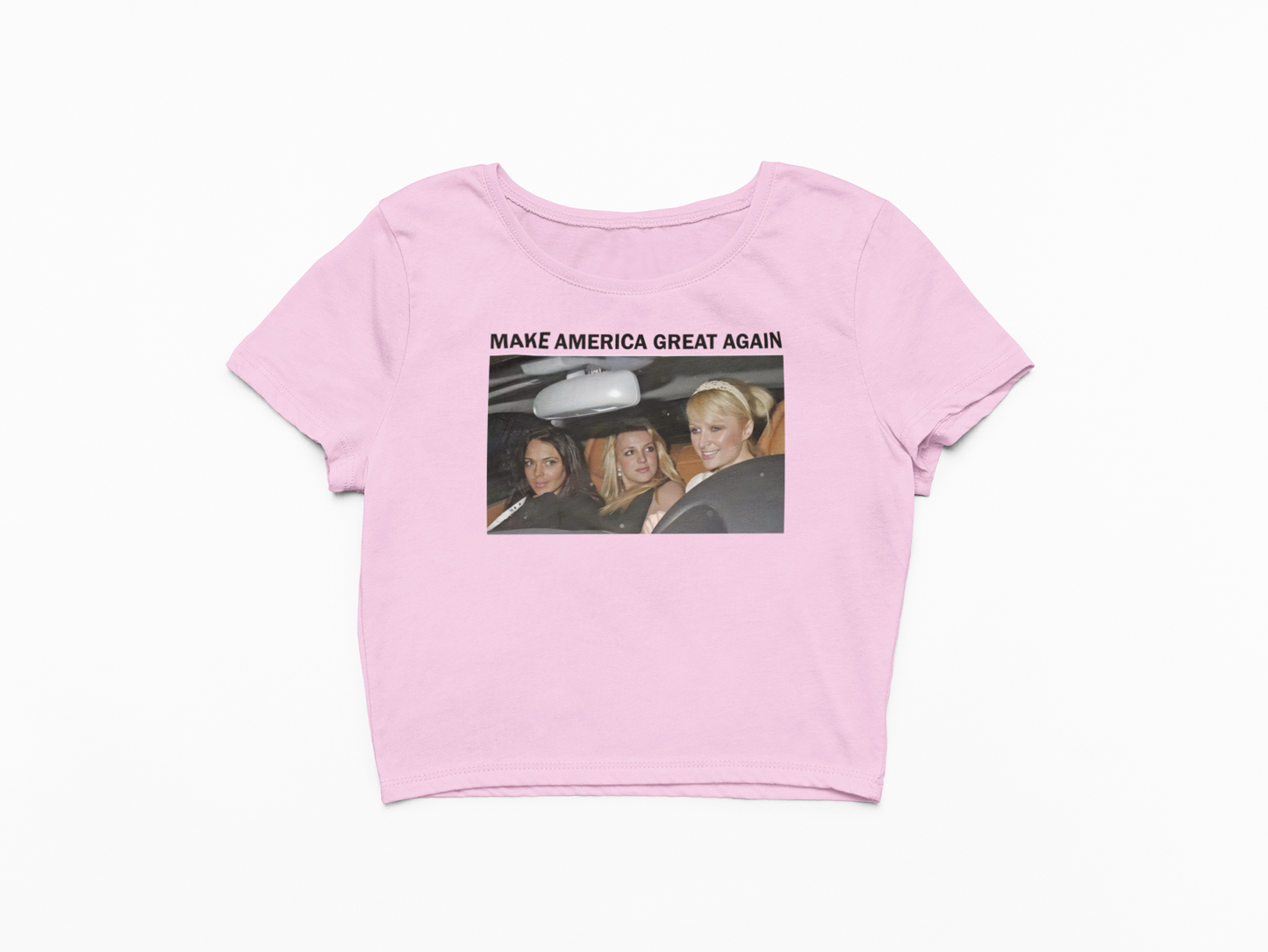 Crop Top s fotkou a nápisem Make America Great Again Crop