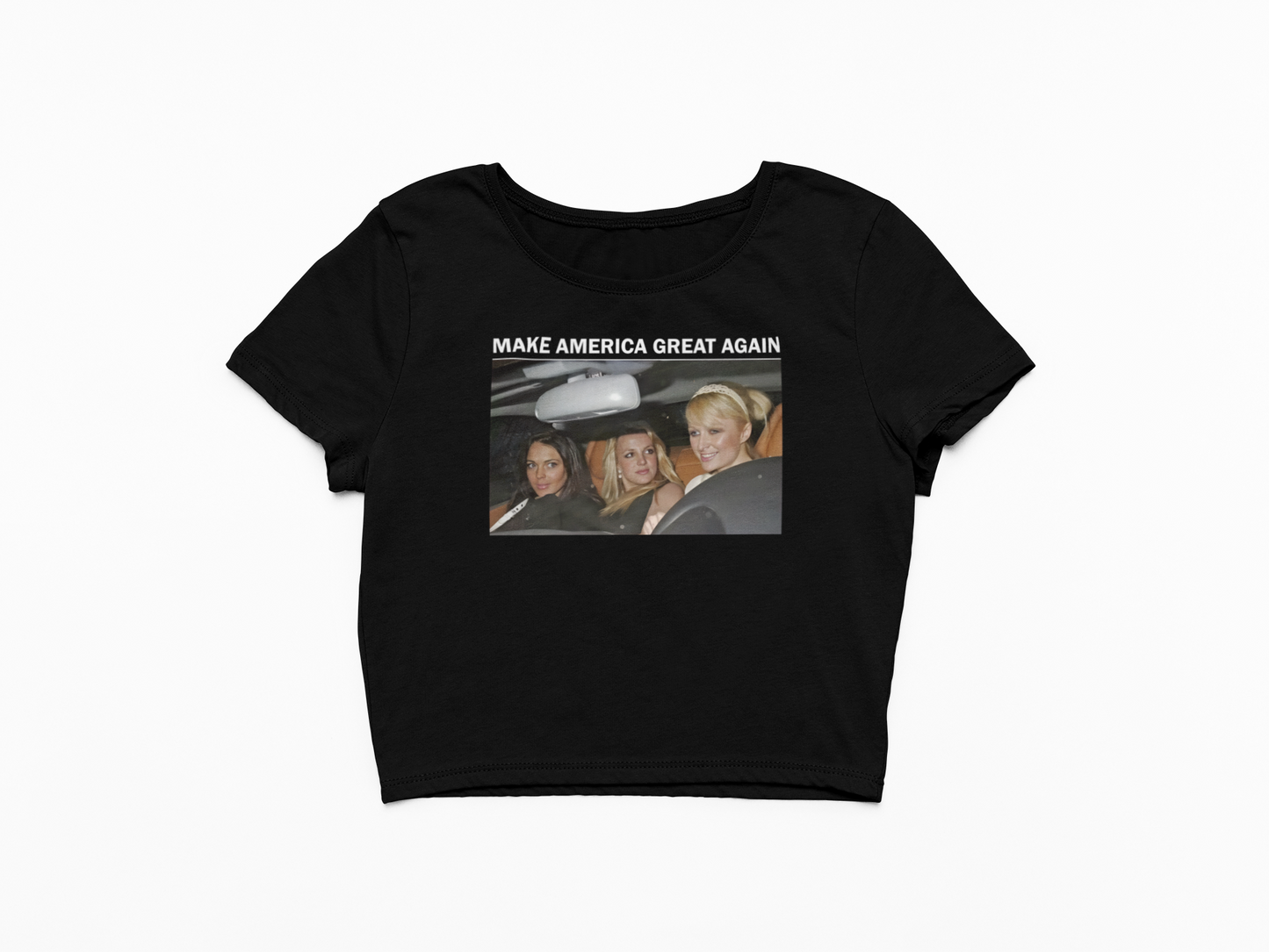 Crop Top s fotkou a nápisem Make America Great Again Crop