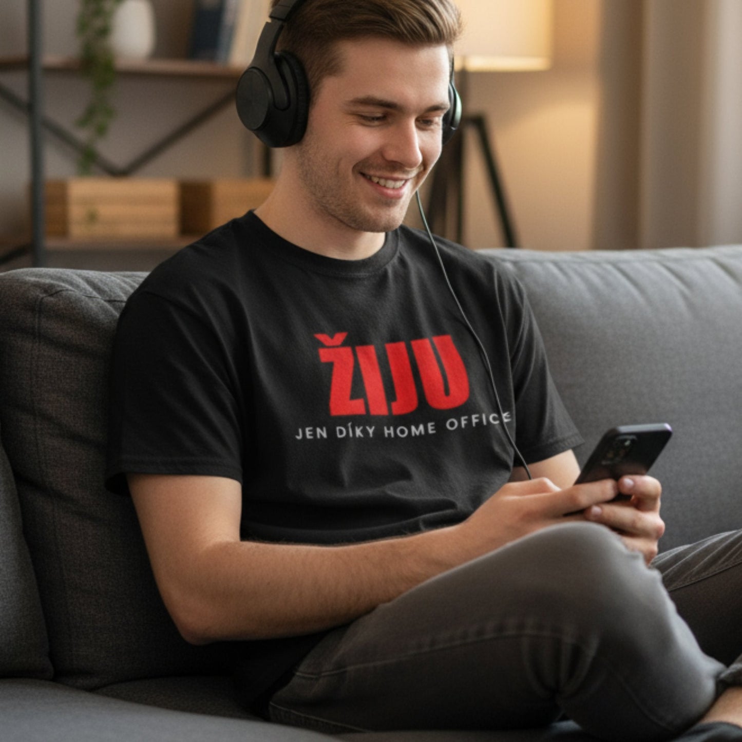 Tričko s nápisem ŽIJU díky home office